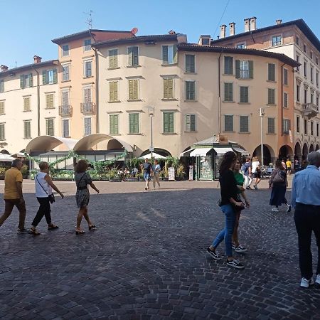 "A Casa Di Giacomo" Luxury Rooms Con Aria Condizionata Bergamo Eksteriør bilde